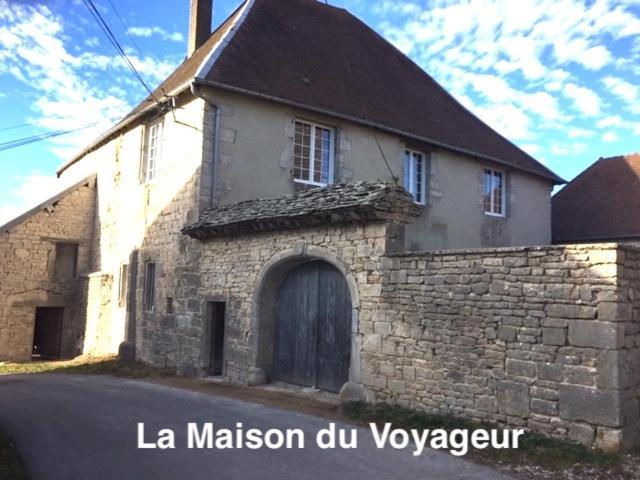 La Maison Du Voyageur 1546 Passavant Экстерьер фото